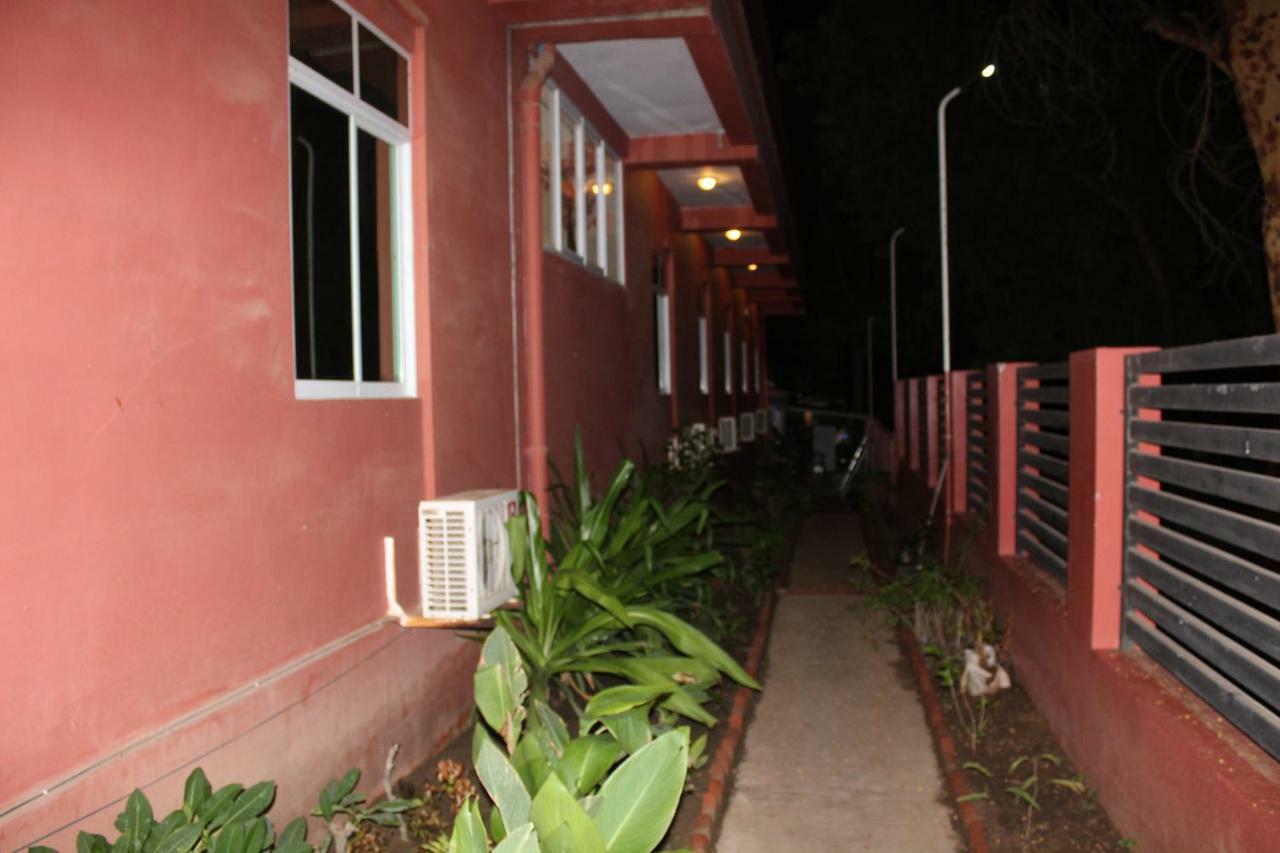 Law Ka Thit Sar Hotel New Bagan Kültér fotó